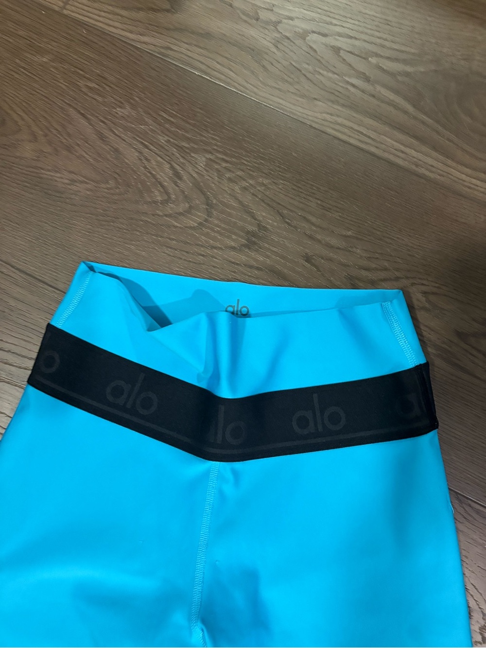 Brand new Alo Blue Leggings. Once in a lifetime Alo band style. - Picture 2 of 3